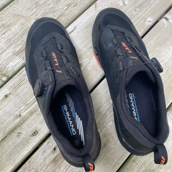 Shimano Clipless Cycling Shoes - Picture 2 of 4